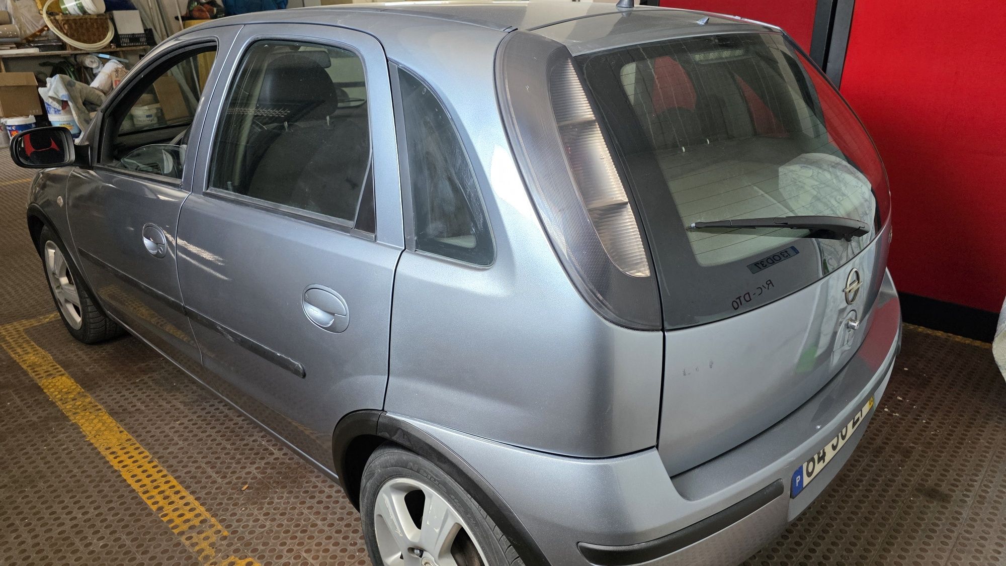 Opel corsa 1.2 16 v