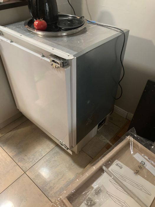 Lodówka WHIRPOOL podblatowa