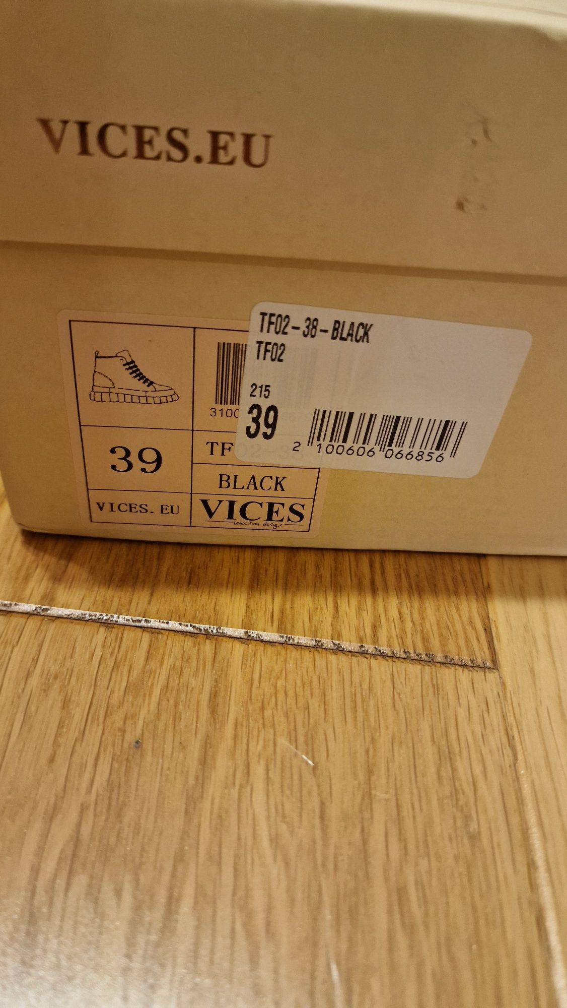 Buty zima/jesień r. 39 NOWE
