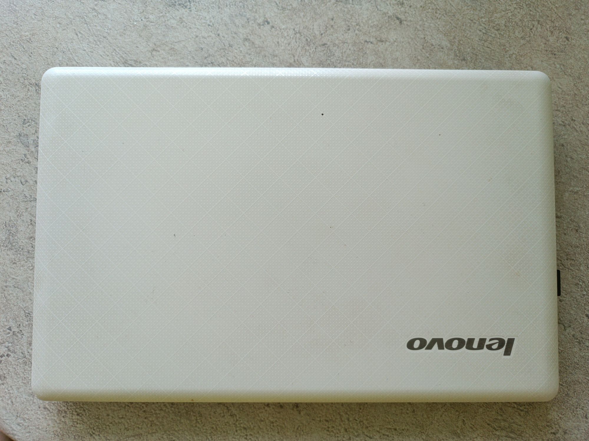 Продам ноутбук Lenovo E10-30