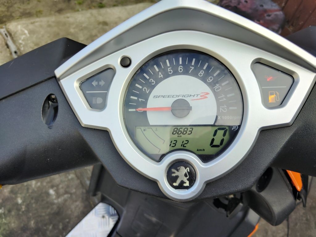 Peugeot Speedfight3 Rama Owiewki lampy koła licznik śiedzenie gażnik