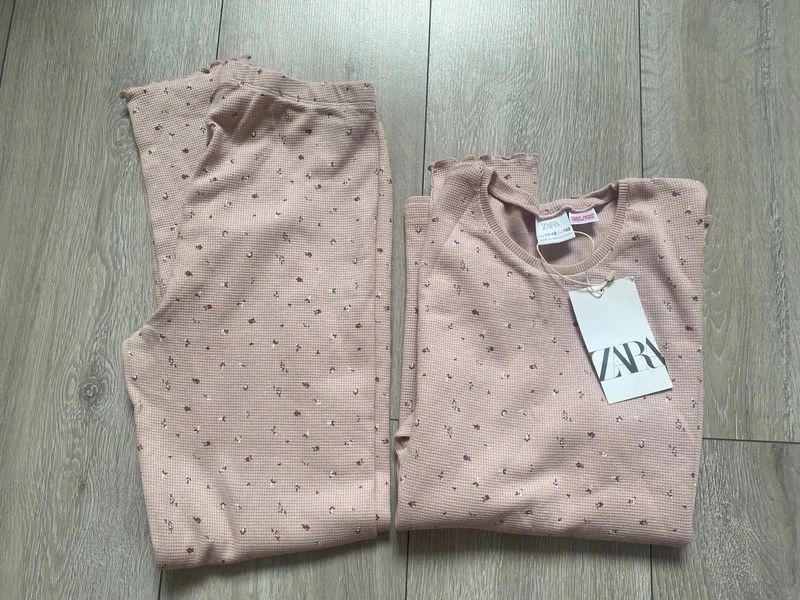 Zara piżama w kwiatki z gofrowej tkaniny rozmiar 152