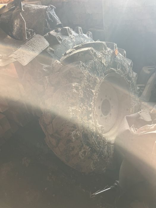 МТЗ 892 колесо, крило