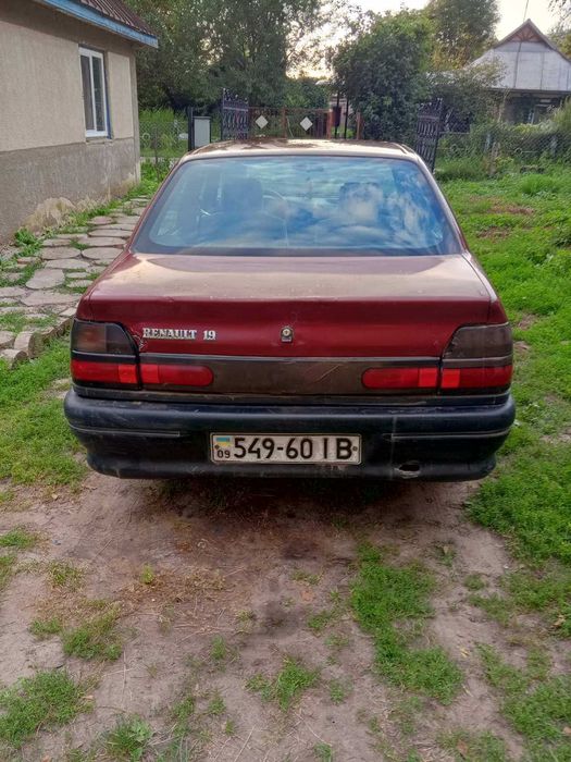 Продам Рено і донора до неї за дві 1000$