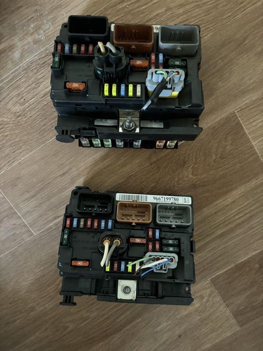 Блок запобіжників 9667199780 R09. 9664997880 R09.Citroen. Peugeot