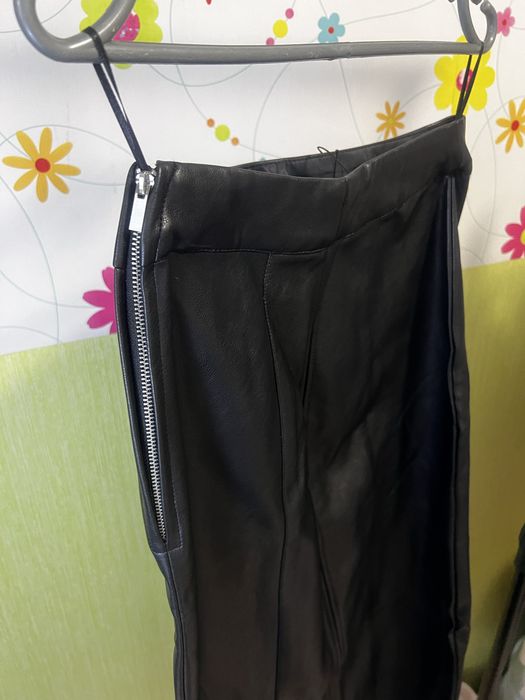Кожаная юбка mango S 36