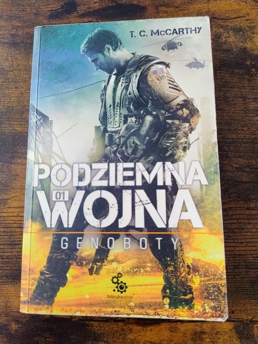 Podziemna wojna Genoboty - T.C. McCarthy