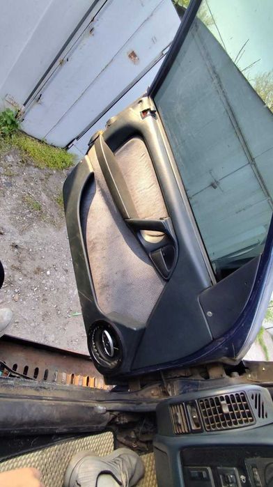 Дверные карты Opel Omega A