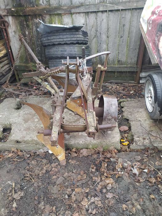 Плуг двох корпусний на МТЗ