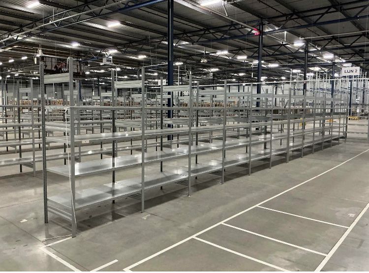 Sprzedam regały półkowe