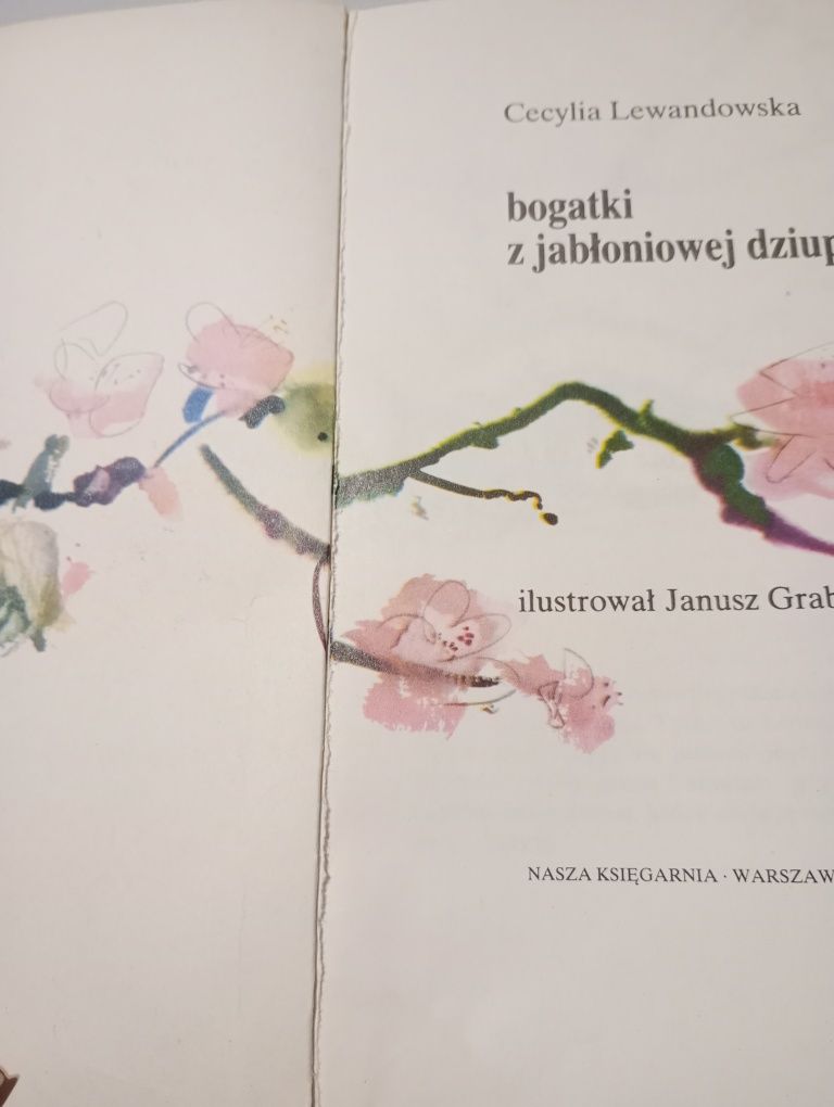 Bogatki z jabłoniowej dziupli Lewandowska