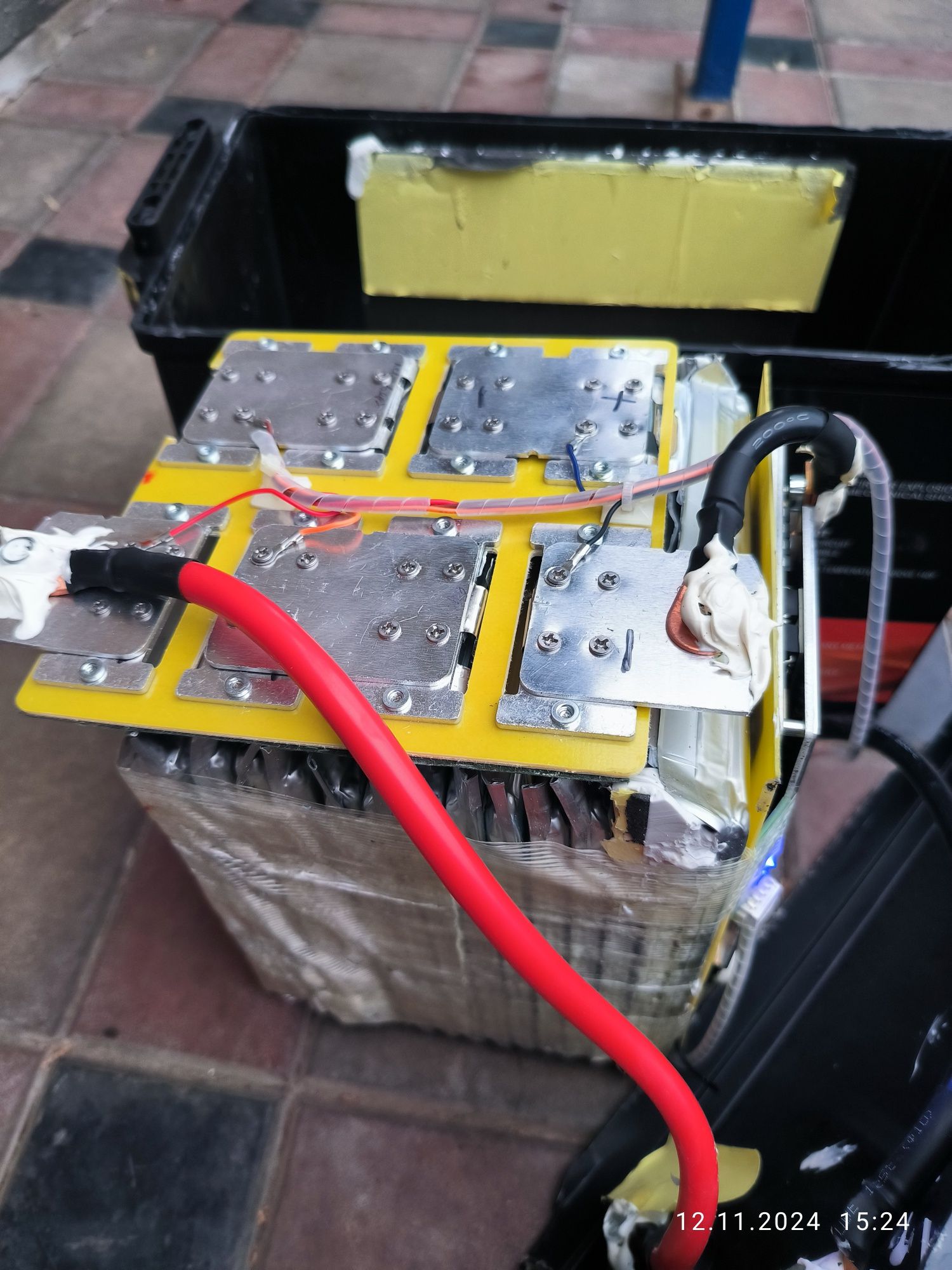 LiFePo4 аккумулятор 150 Ah 12v  на запчастини чи для ремонту