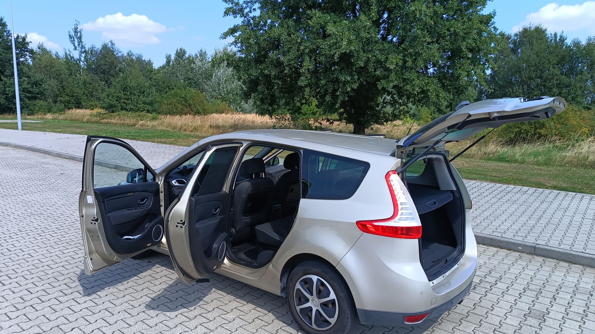 Renault Grand Scenic 1.4 tce .