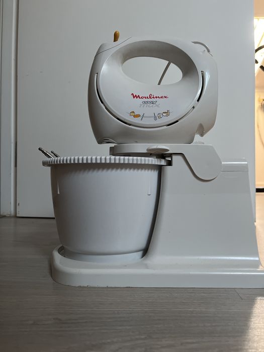 Batedeira Moulinex easy max com taça rotativa