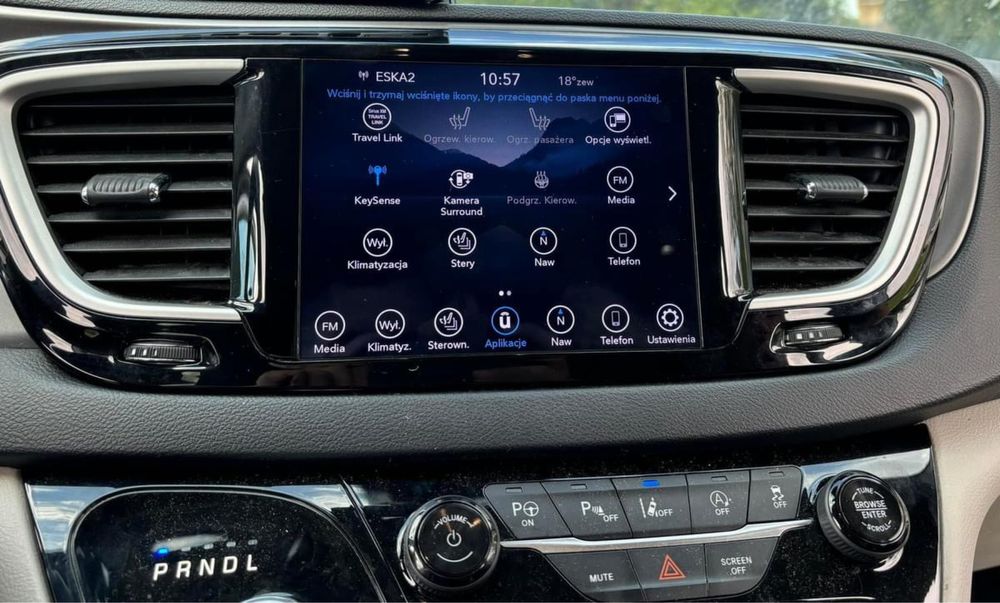 Radio Panasonic Chrysler Pacifica po konwersji mapy polski lektor