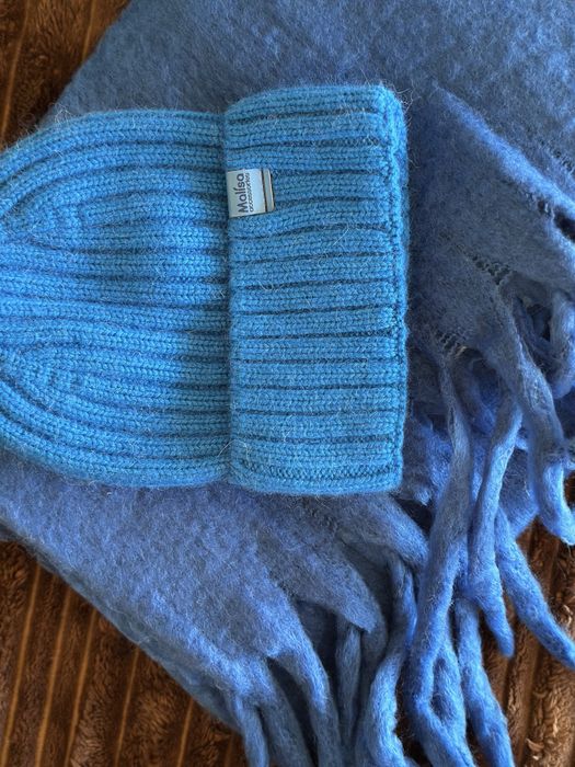 Шапка з шарфом колір електрик