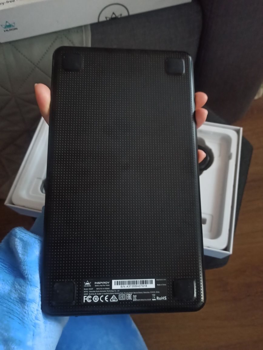 Tablet graficzny Huion H640P pełen zestaw, jak nowy!