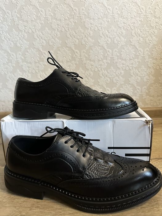 Чоловічі класичні туфлі