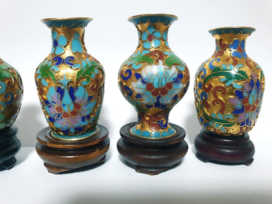 Conjunto de 5 jarrinhas asiáticas vintage em cloisonné