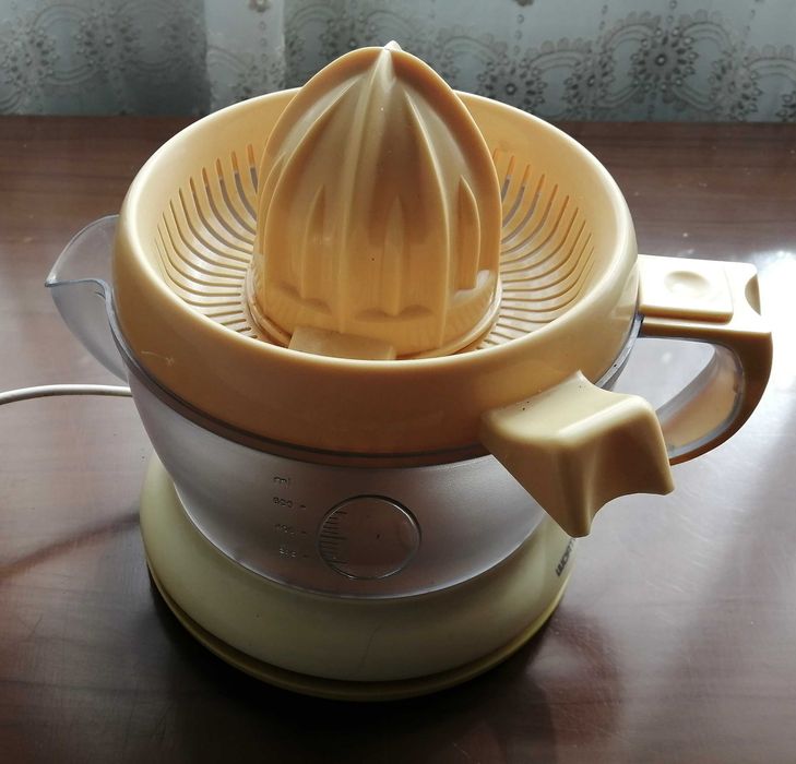 espremedor de citrinos