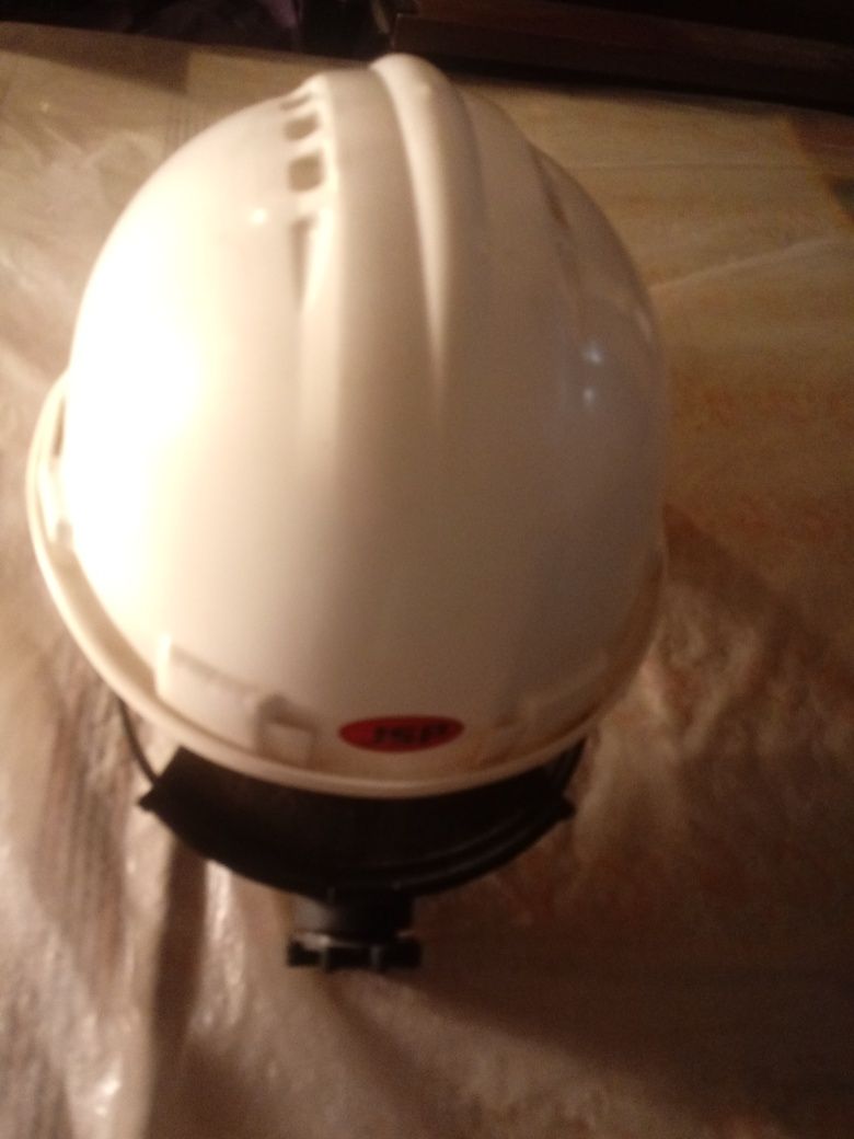 Kask- chełm ochronny JSP