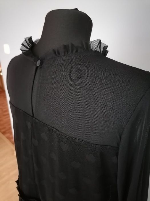 Czarna zwiewna sukienka rozmiar 38