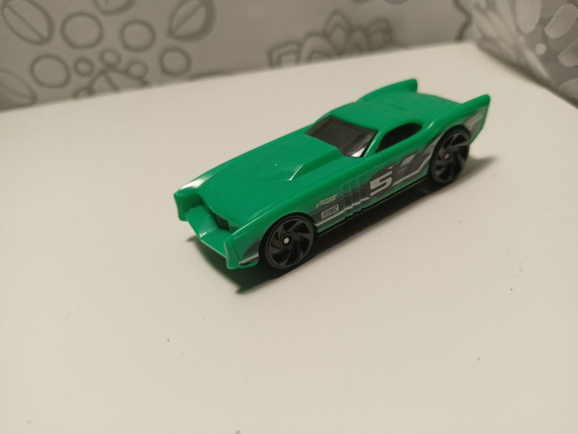 Samochód hot wheels auto