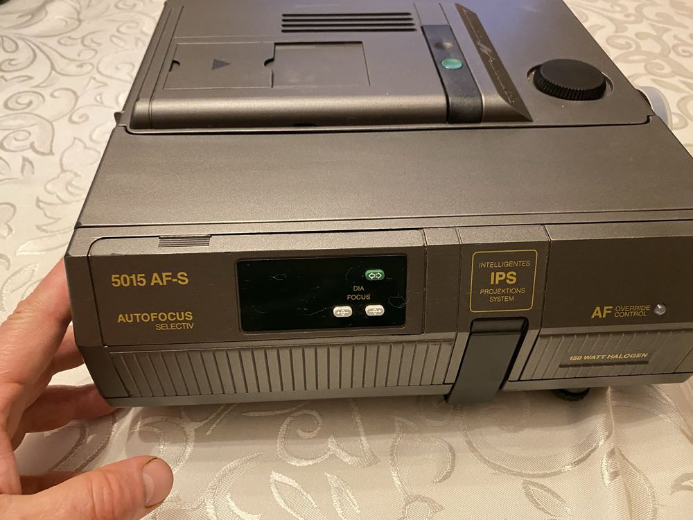 Projektor slajdów Braun Paximat Multimag 5015 AF-S- multisystem!