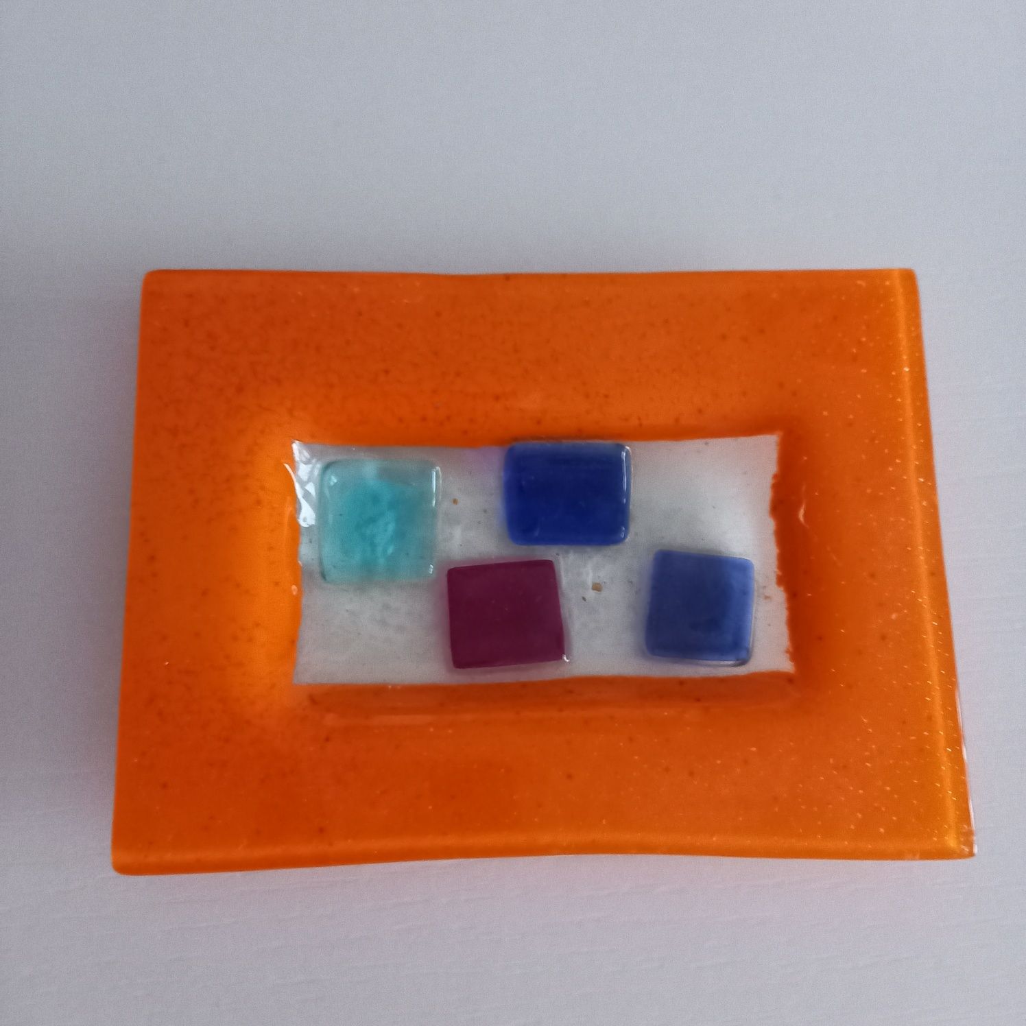 Uroczy talerzyk witrażowy talerz grube kolorowe szkło kwadratowy