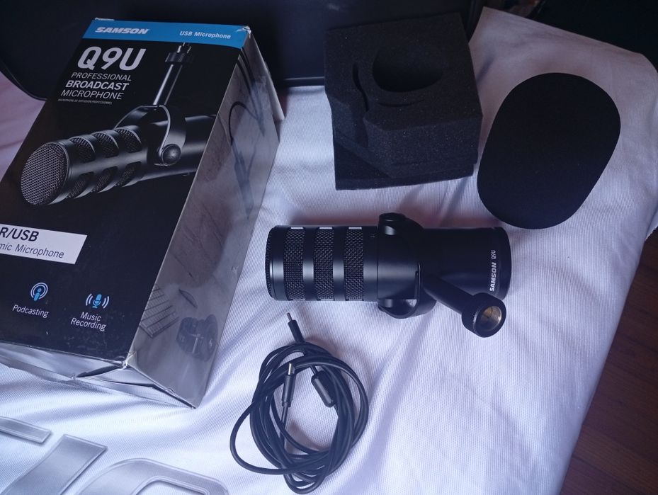 Microfone Samson Q9U podcast
