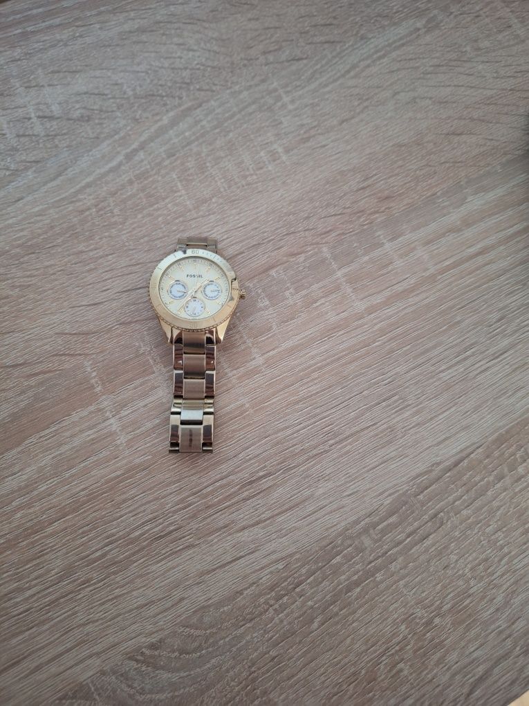 Relogio dourado da Fossil