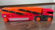 Hot Wheels Laweta Dla 50 Autek Mega Transporter