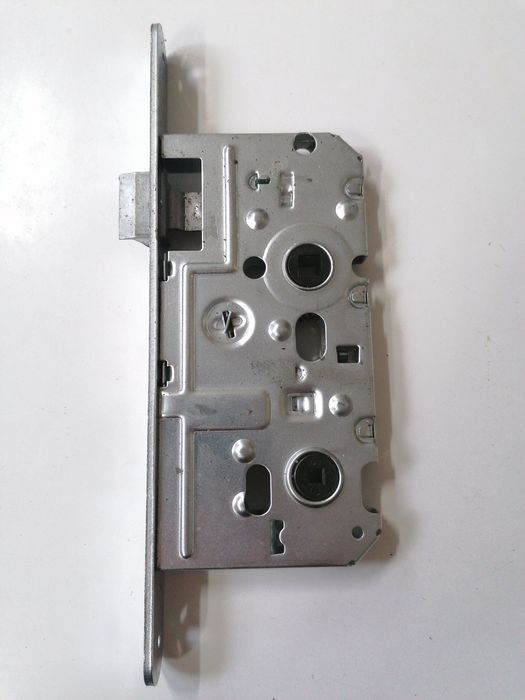 Zamek wpuszczany łazienkowy, 72/55 prawy HOBES