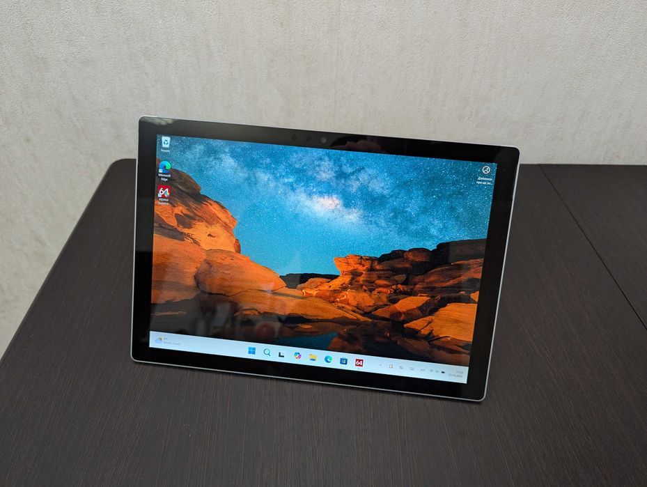 Планшет Microsoft Surface Pro 5 8/256gb Intel i5-7300u