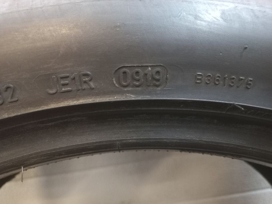 Opony letnie Dunlop 225/45/19 96W