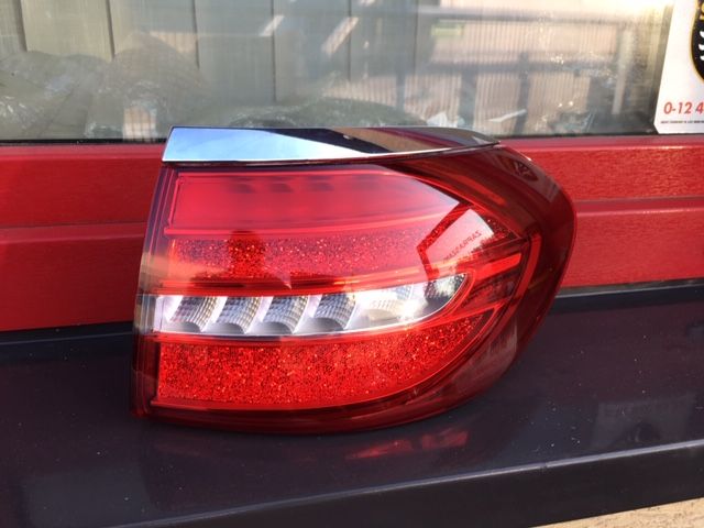 Mercedes E klasa Kombi 2016- Lampa Prawy Tył