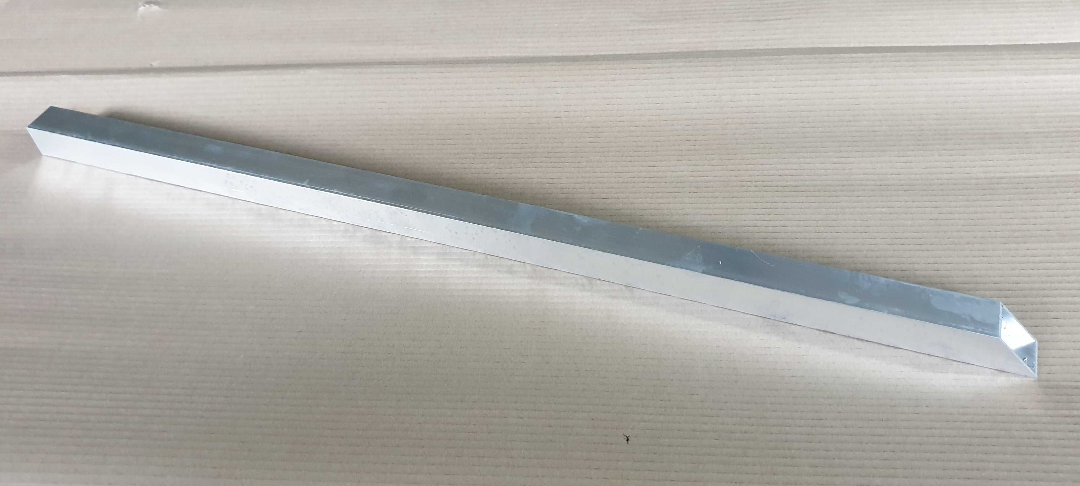 Profil aluminiowy profile aluminiowe 30x30x2 odcinki ok 750 mm