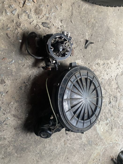 Продам карбіратор з воздуханом ауді 80 б3