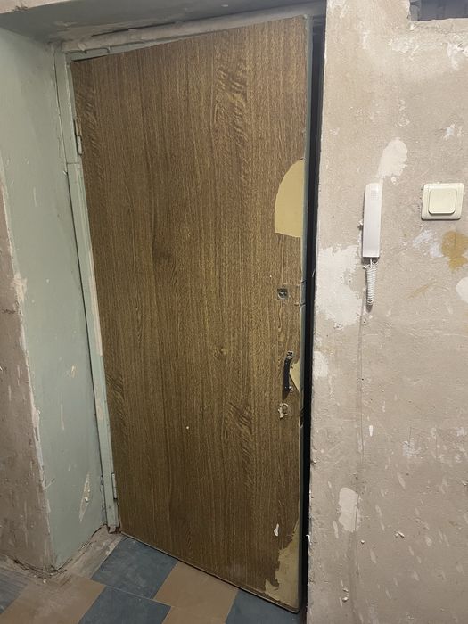 Продам входные двери под замок