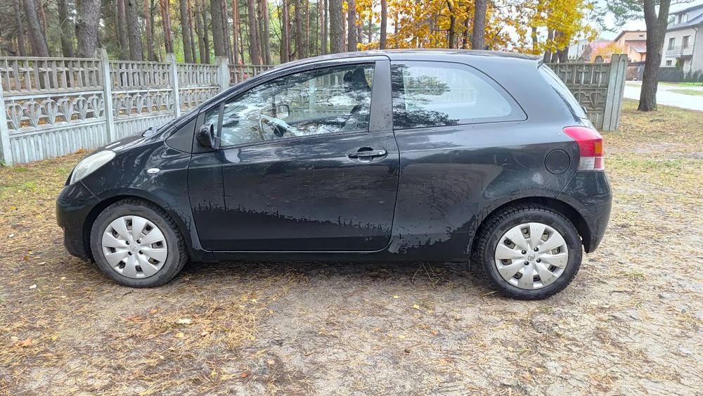 Toyota yaris 2 2009r. 1,3 benzyna