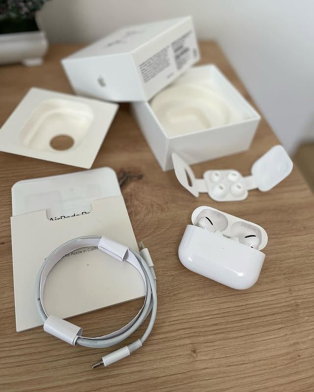 Навушники airPods pro lux якості + чохол в подарунок
