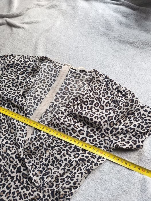 Sukienka w panterkę z wiskozy Zara S 36