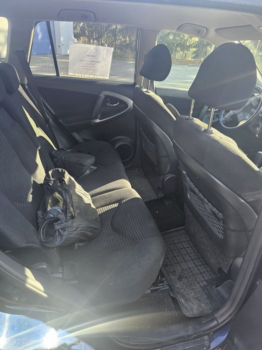 Piękna toyota Rav 4