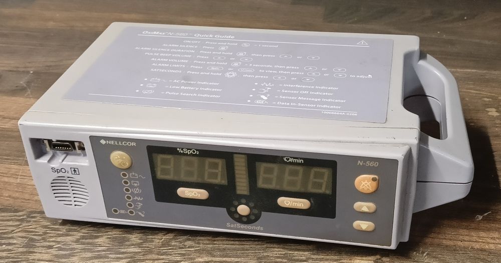 Pulsoksymetr Nellcor N-560