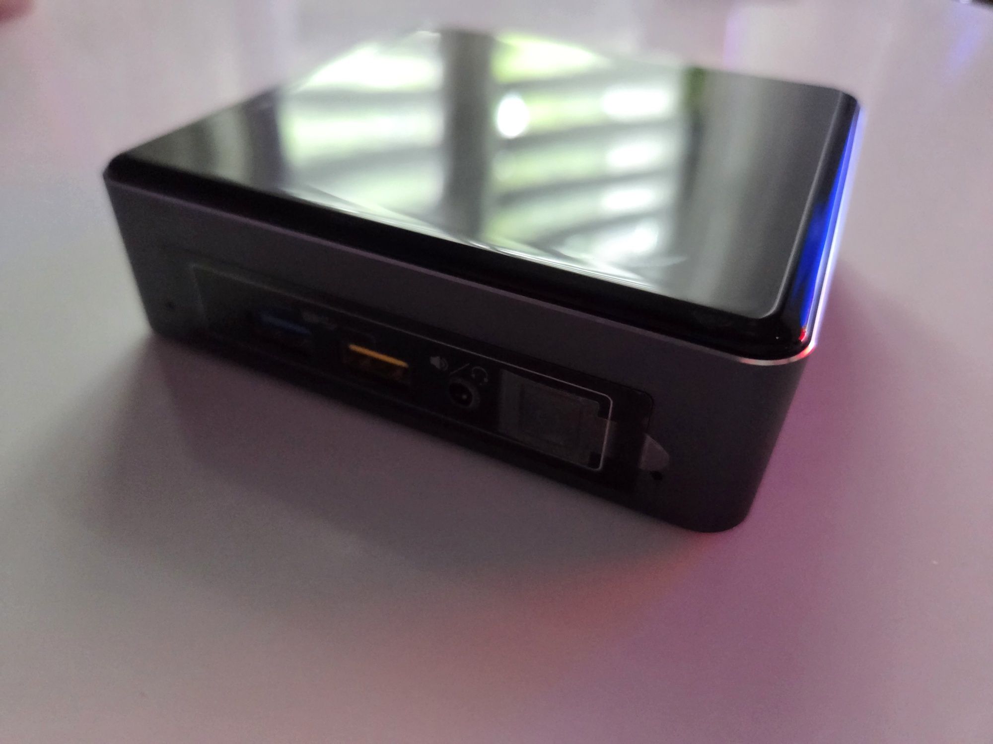 Intel NUC NUC7i3BNK mini PC ASUS Windows 10 Pro