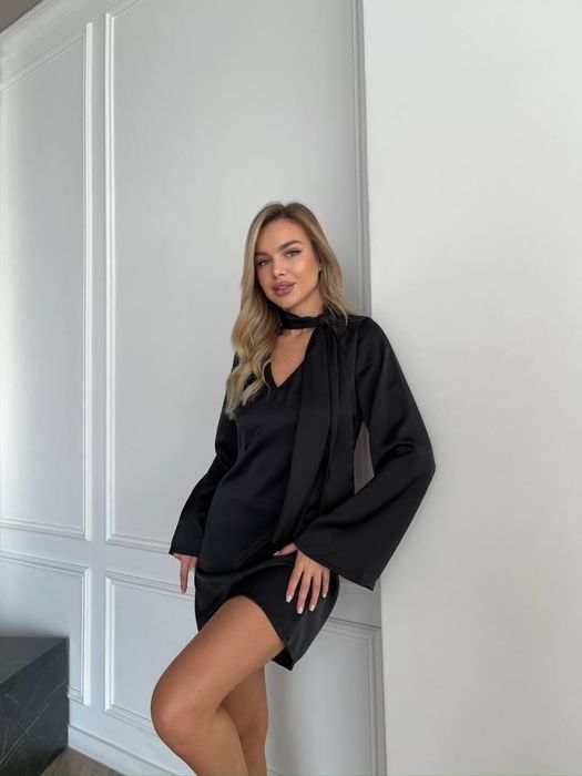 Жіноча атласна сукня під бренд