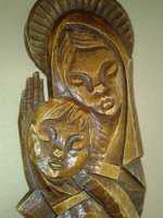 Stara płaskorzeźba, Drewno Matka Boska z Dzieciątkiem