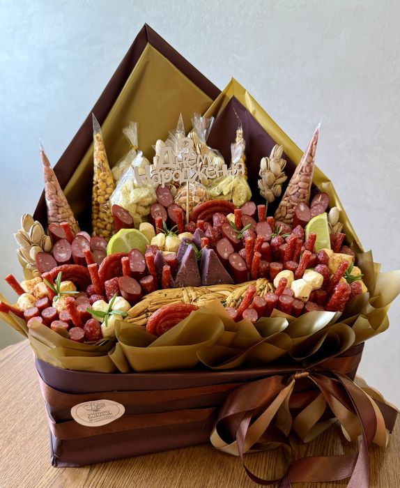 Їстівні букети мясні букети фруктові з сухофруктів букети з цукерок