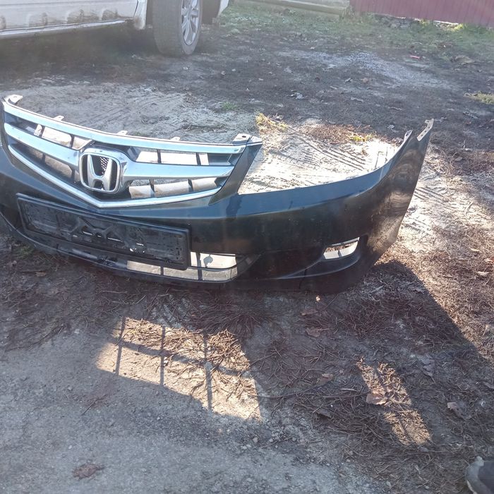 Бампер передний хонда аккорд 2006-2007г