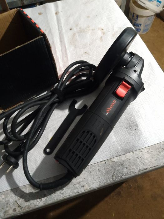 Болгарка Дніпро М